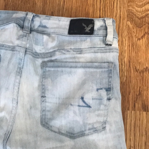 AE Acid Washed Distressed Floral Cropped Jeggings - Picture 6 of 7